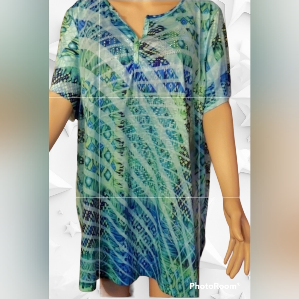 Avenue Brand Plus Size Spring Blouse - Size 26/28. 😊